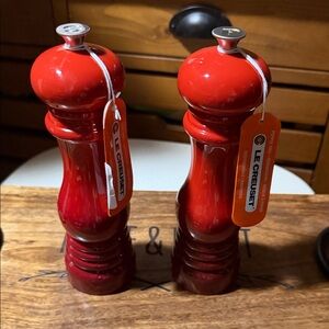 Le Creuset Cherry Red Salt and Pepper Mill Set